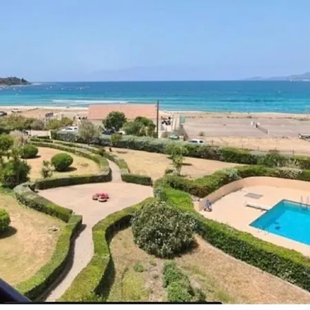Apartment Bord De - T4 Avec Piscine